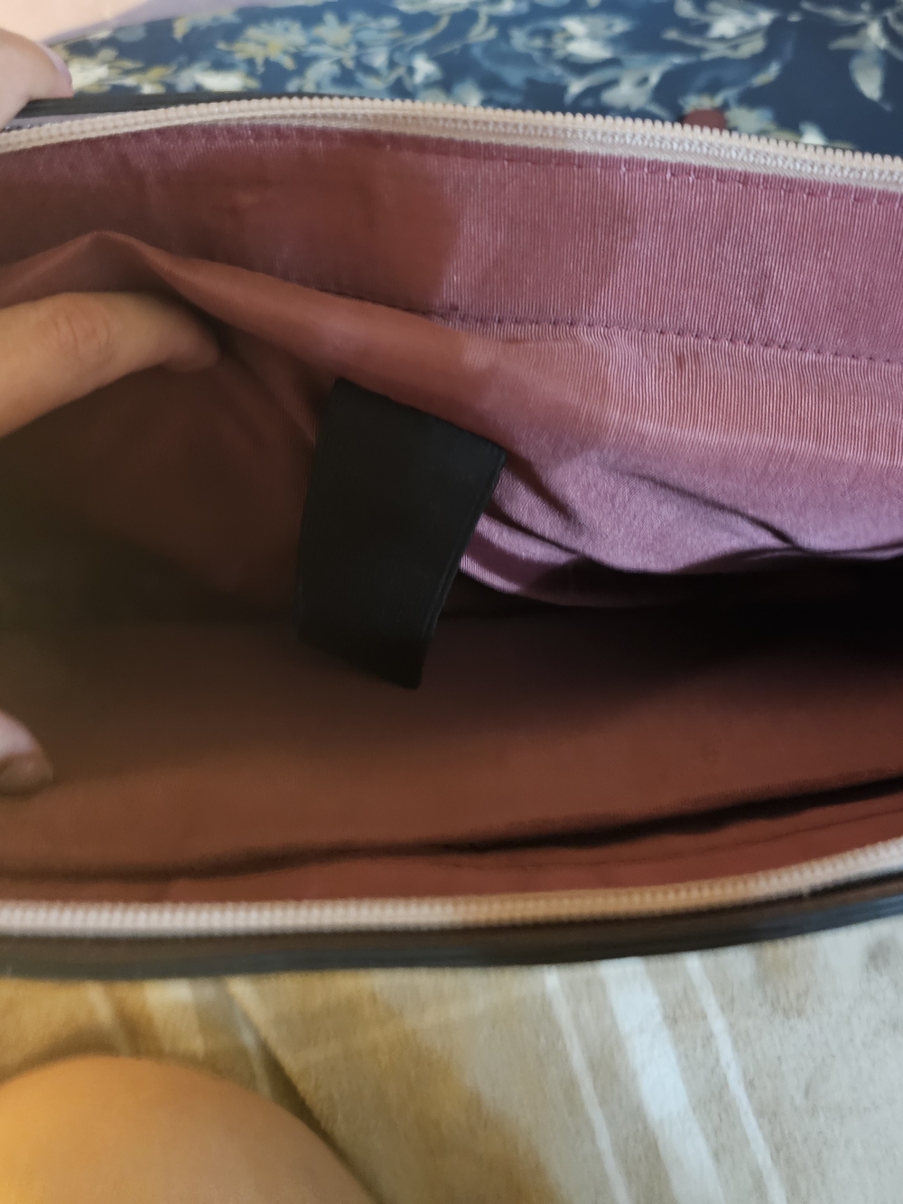 Blush Pink and Cream Briefcase - Picture 5 of 10